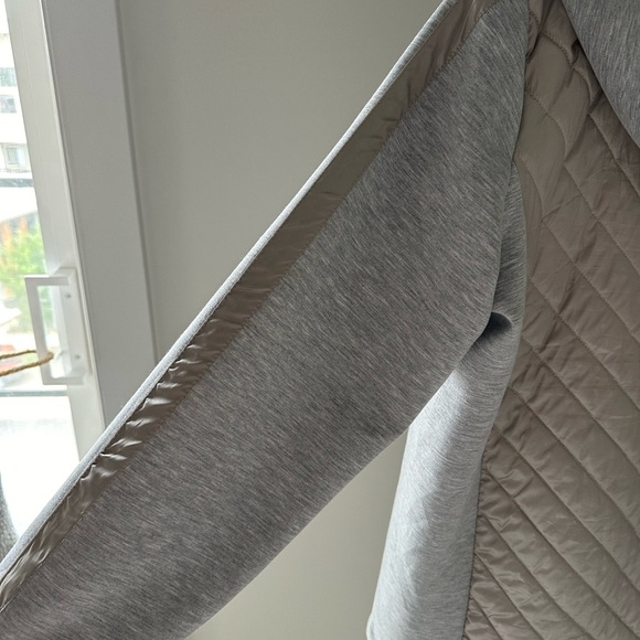 Swiss Tech Beige Quilted Jacket with detachable hoodie - Picture 10 of 13